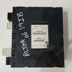 CAJA RELES/FUSIBLES 1.9 INYECTOR BOMBA SEAT ALTEA AÑO 06