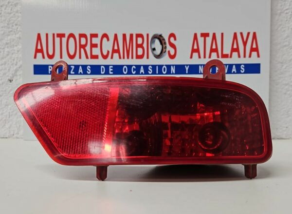 PILOTO TRASERO IZQUIERDO PARAGOLPE TRASERO PEUGEOT 3008 AÑO 2010