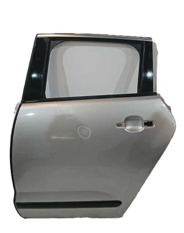 PUERTA TRASERA IZQUIERDA PEUGEOT 3008 AÑO 2010