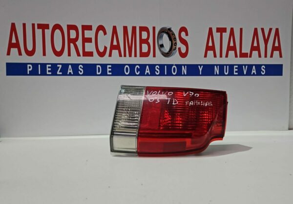 PILOTO TRASERO DERECHO INFERIOR VOLVO V70 AÑO 2003 SW