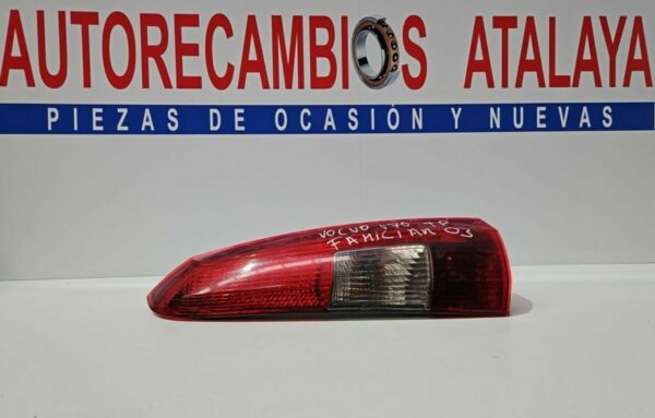 PILOTO TRASERO DERECHO SUPERIOR VOLVO V70 AÑO 2003 SW