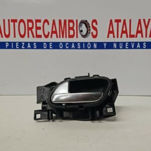 MANETA INTERIOR DELANTERA IZQUIERDA PEUGEOT 208 AÑO 2014