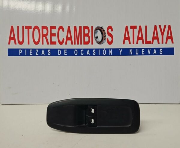 BOTONERA ELEVALUNAS DELANTERA IZQUIERDA PEUGEOT 208 AÑO 2014