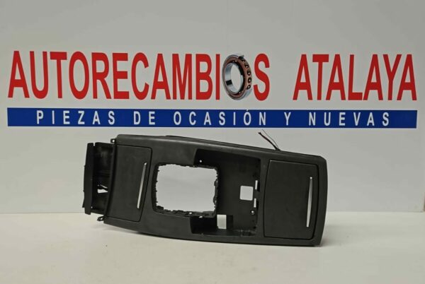 CONSOLA CENTRAL AUDI A6 AÑO 2005
