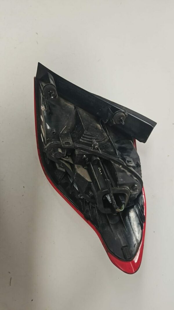 PILOTO EXTERIOR TRASERO IZQUIERDO CITROEN C4 AÑO 2015 - Imagen 2
