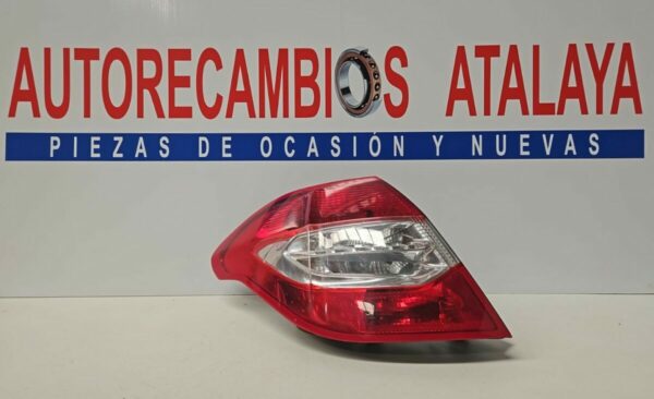 PILOTO EXTERIOR TRASERO IZQUIERDO CITROEN C4 AÑO 2015
