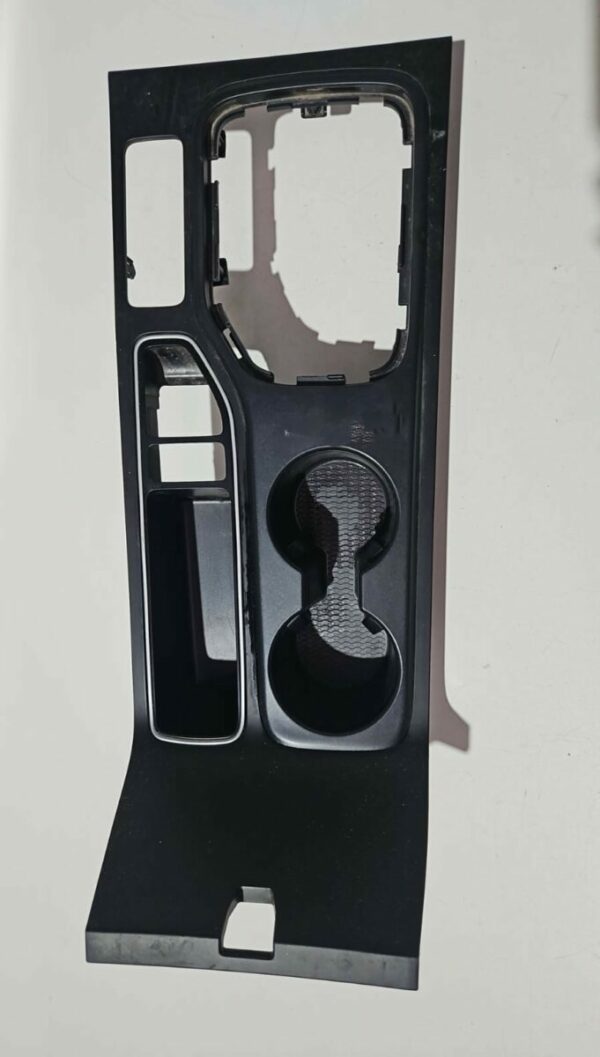 CONSOLA POSAVASOS HYUNDAI TUCSON AÑO 2019