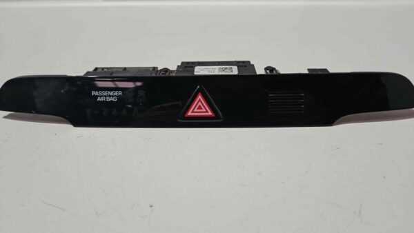 INTERRUPTOR WARNING HYUNDAI TUCSON AÑO 2019 - Imagen 2