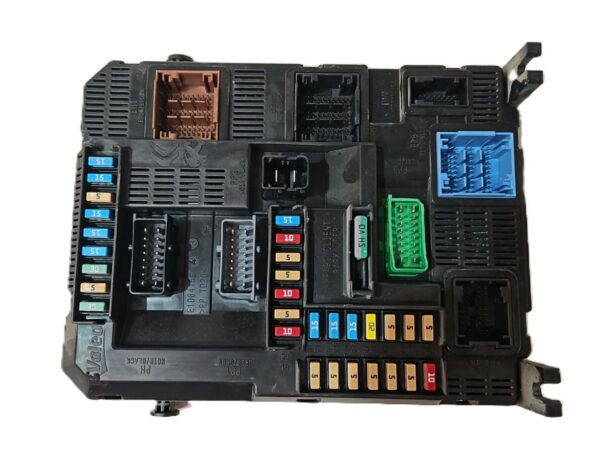 CAJA RELES/FUSIBLES 1.2 GASOLINA 9819850080 PEUGEOT 2008 AÑO 2016