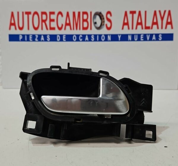 MANETA INTERIOR DELANTERA DERECHA PEUGEOT 2008 AÑO 2016