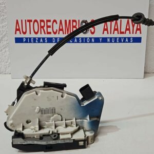 CERRADURA TRASERA IZQUIERDA SKODA SUPER B AÑO 2010