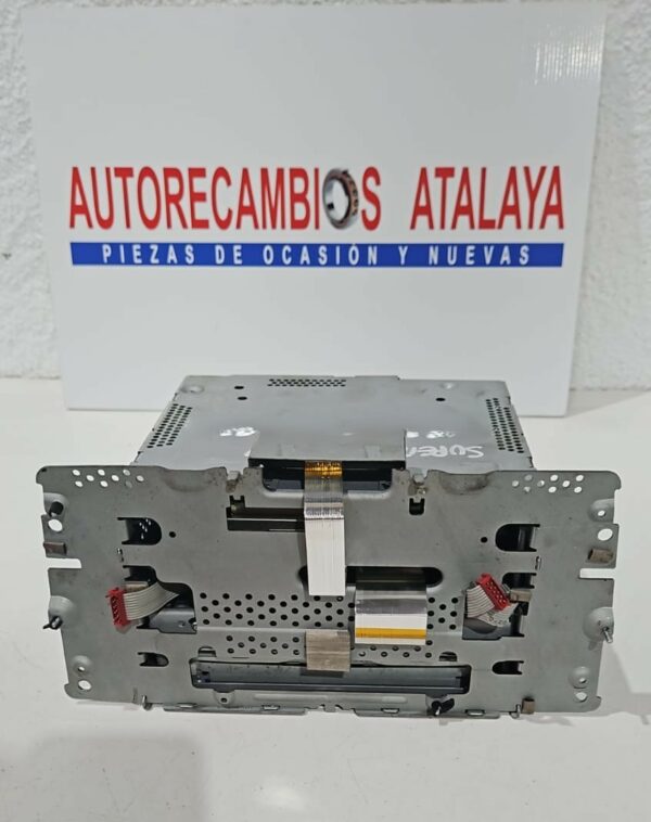SISTEMA AUDIO/RADIO CD SKODA SUPER B AÑO 2010 - Imagen 2