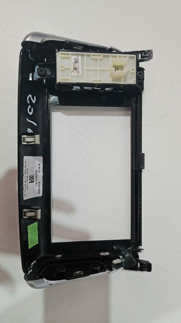 MOLDURA CENTRAL SALPICADERO/ MANDO MULTIFUNCION PEUGEOT 2008 AÑO 2016 - Imagen 2