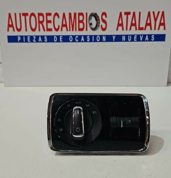 BOTONERA DE LUCES SKODA SUPER B AÑO 2010