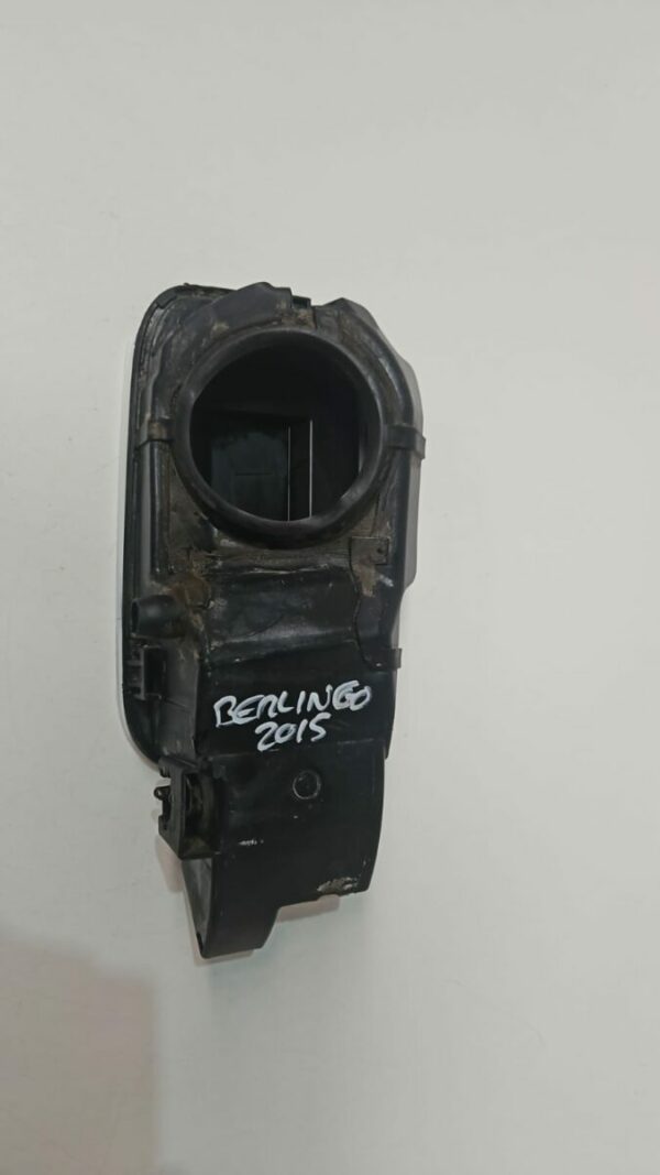TAPA COMBUSTIBLE CITROEN BERLINGO AÑO 2015 - Imagen 2