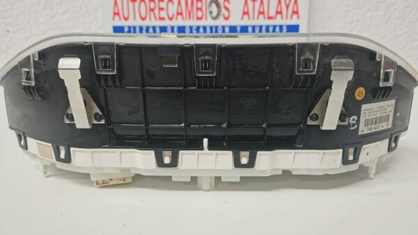 CUADRO INSTRUMENTOS 1.4 HDI PEUGEOT 208 AÑO 2012 - Imagen 3