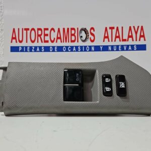 BOTONERA ELEVALUNAS DELANTERA IZQUIERDA TOYOTA YARIS AÑO 2012