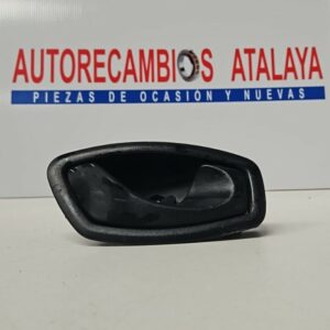 MANETA INTERIOR DELANTERA DERECHA OPEL VIVARO AÑO 2015