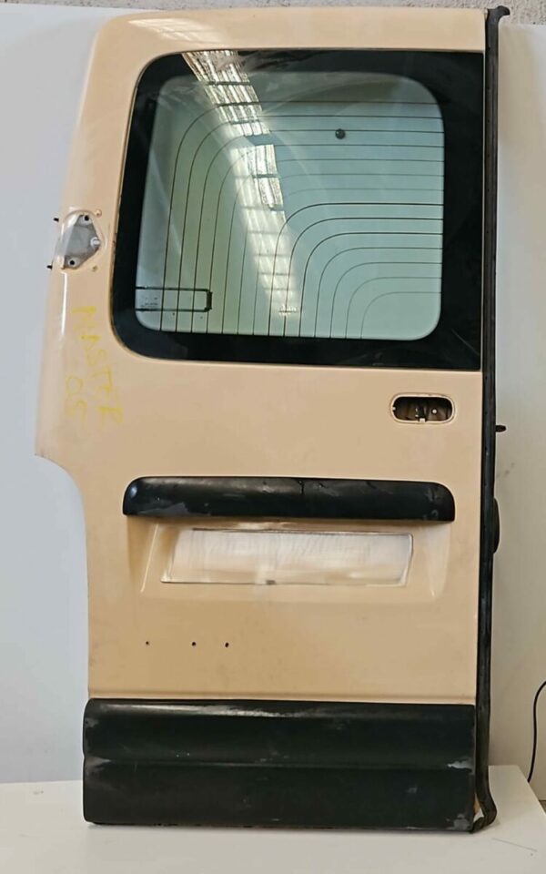 PUERTA TRASERA IZQUIERDA RENAULT MASTER AÑO 2005