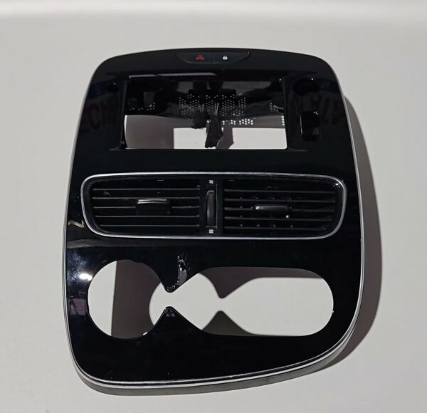 CONSOLA CENTRAL RENAULT CLIO AÑO 2017