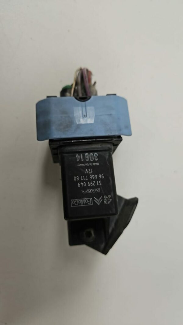CAJA PRECALENTADORA 1.5 TDCI 9666671780 FORD FIESTA AÑO 2015 - Imagen 2