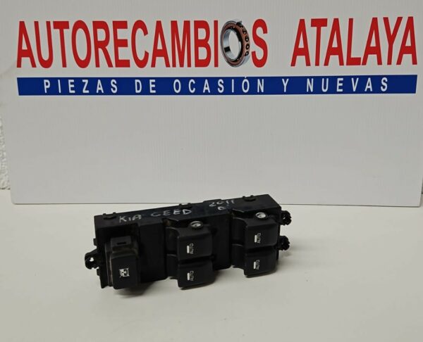 BOTONERA ELEVALUNAS DELANTERA IZQUIERDA KIA CEED AÑO 2011