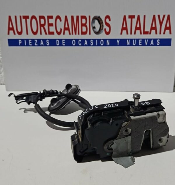 CERRADURA DELANTERA DERECHA FORD FOCUS AÑO 2020