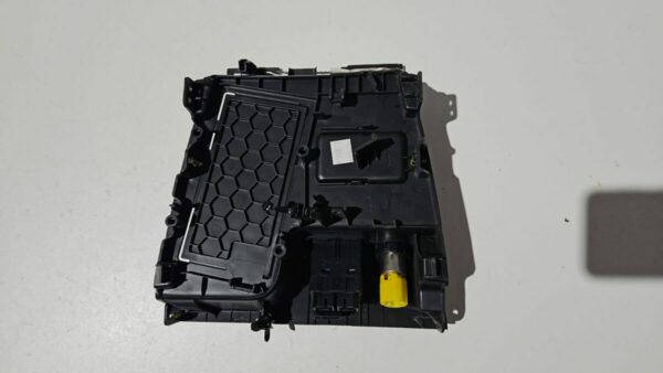 MODULO USB/12V FORD FOCUS AÑO 2020 - Imagen 4