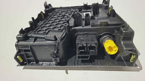 MODULO USB/12V FORD FOCUS AÑO 2020 - Imagen 5
