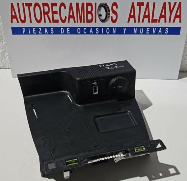 MODULO USB/12V FORD FOCUS AÑO 2020