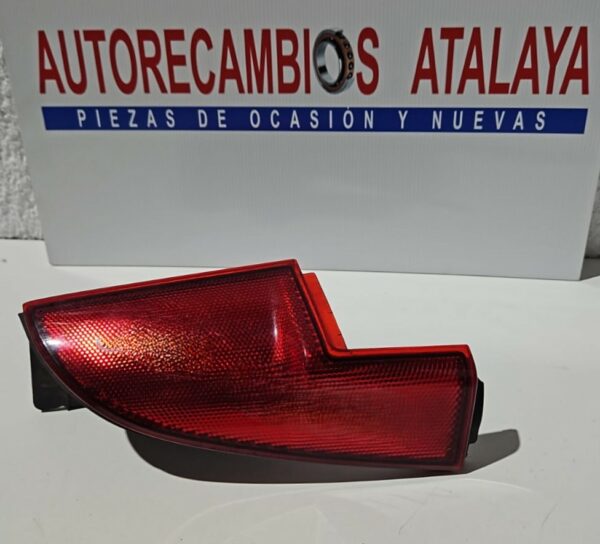 PILOTO TRASERO IZQUIERDO MERCEDES VITO AÑO 2006