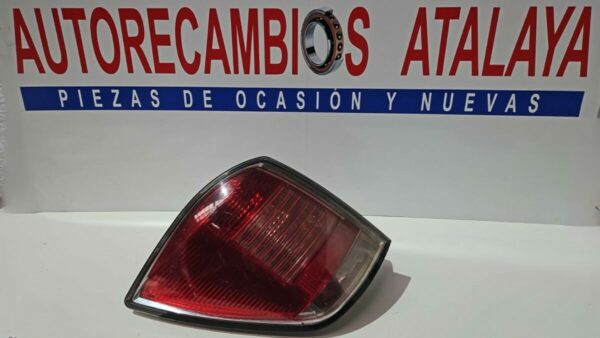 PILOTO TRASERO IZQUIERDO OPEL ASTRA AÑO 2006 SW
