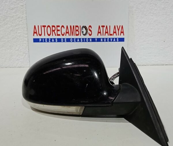 ESPEJO RETROVISOR DERECHO 8 PINS SKODA SUPER B AÑO 2010