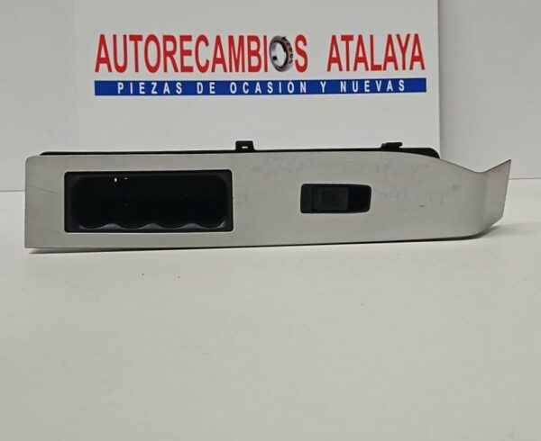 BOTONERA ELEVALUNAS TRASERA IZQUIERDA JEEP COMPASS AÑO 2008