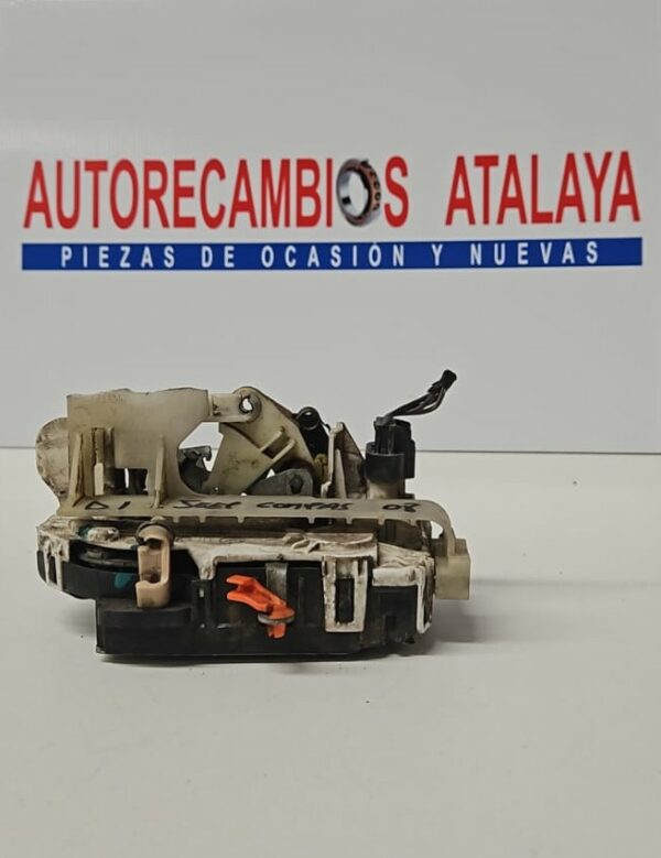CERRADURA DELANTERA IZQUIERDA JEEP COMPASS AÑO 2008