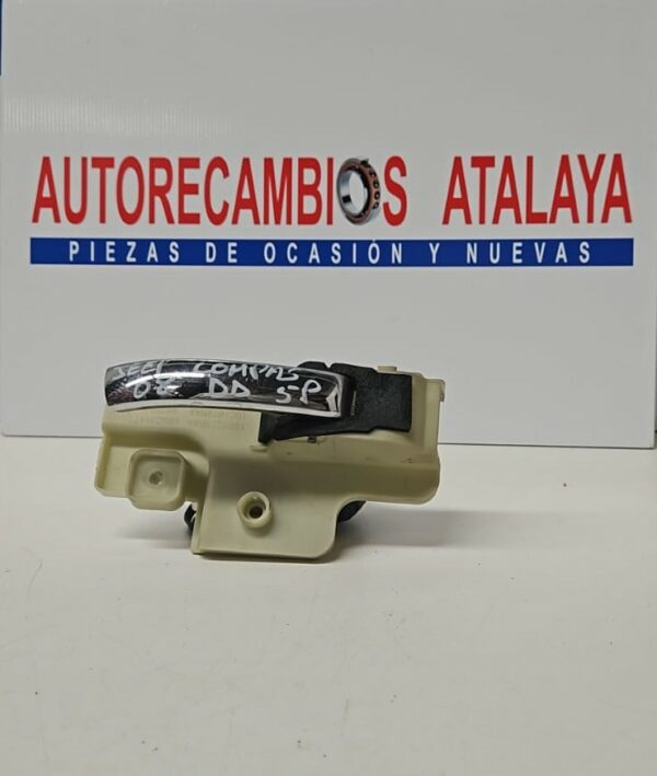 MANETA INTERIOR DELANTERA DERECHA JEEP COMPASS AÑO 2008