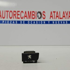 BOTON/INTERRUPTOR DEL FRENO DE MANO ELECTRICO PEUGEOT 3008 AÑO 2010