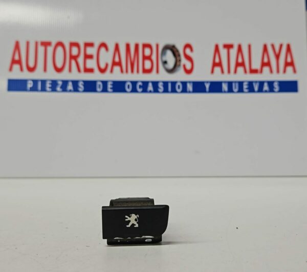 BOTON/INTERRUPTOR DEL FRENO DE MANO ELECTRICO PEUGEOT 3008 AÑO 2010