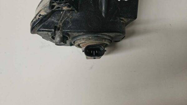 FARO ANTINIEBLAS DELANTERO DERECHO VOLKSWAGEN PASSAT AÑO 2012 - Imagen 2