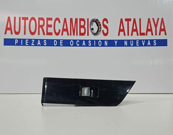 BOTONERA ELEVALUNAS DELANTERA DERECHA LAND ROVER RANGE ROVER EVOQUE AÑO 2012