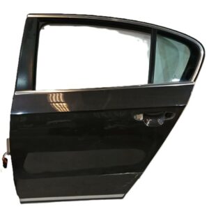 PUERTA TRASERA IZQUIERDA VOLKSWAGEN PASSAT AĂO 2011