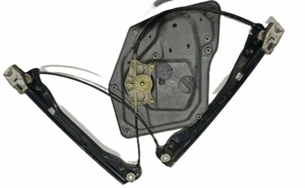 ELEVALUNAS DELANTERA IZQUIERDA SKODA SUPER B AÑO 2010 - Imagen 2