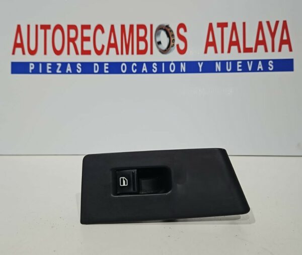 BOTONERA ELEVALUNAS TRASERA DERECHA VOLKSWAGEN PASSAT AÑO 2012
