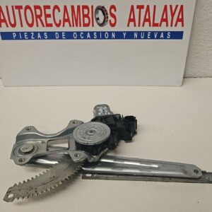 ELEVALUNAS TRASERO DERECHO NISSAN JUKE AÑO 2017