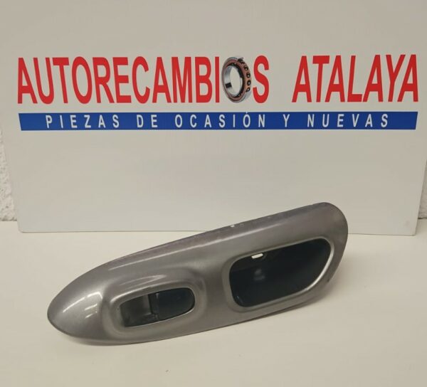 BOTONERA ELEVALUNAS TRASERA IZQUIERDA NISSAN JUKE AÑO 2017