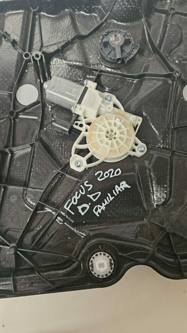 ELEVALUNAS DELANTERO DERECHO FORD FOCUS AÑO 2020 SW - Imagen 4