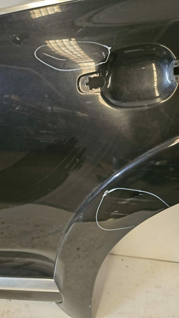 PUERTA TRASERA IZQUIERDA VOLKSWAGEN TOUAREG AÑO 2005 - Imagen 2