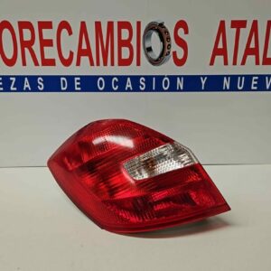 PILOTO TRASERO IZQUIERDO SKODA FABIA AÑO 2011 5 PUERTAS