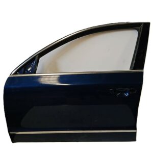 PUERTA DELANTERA IZQUIERDA SKODA SUPER B AÑO 2010