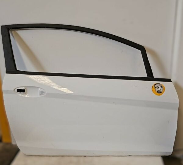 PUERTA DELANTERA DERECHA FORD FIESTA AÑO 2015 3 PUERTAS